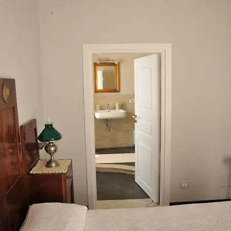 Bed & Breakfast Casa Sipione Papa 3*